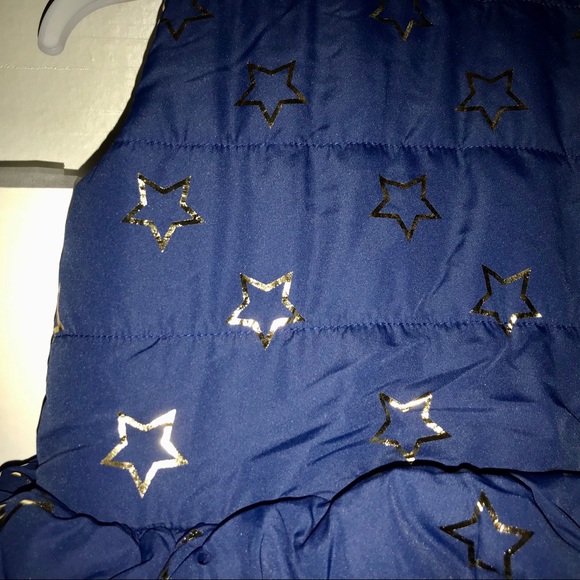 New Tommy Hilfiger Baby Vest 24M Faux Fur Collar - Picture 7 of 8